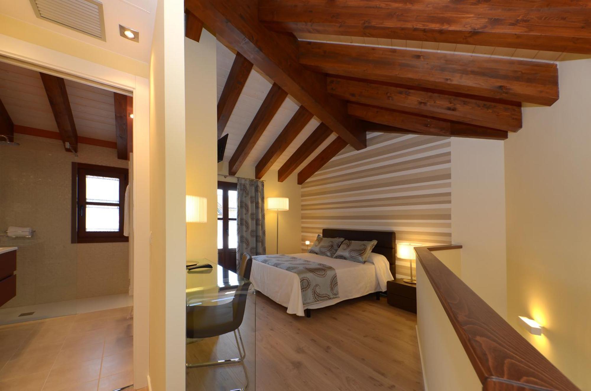 Apartamentos El Palacete De アインサ エクステリア 写真